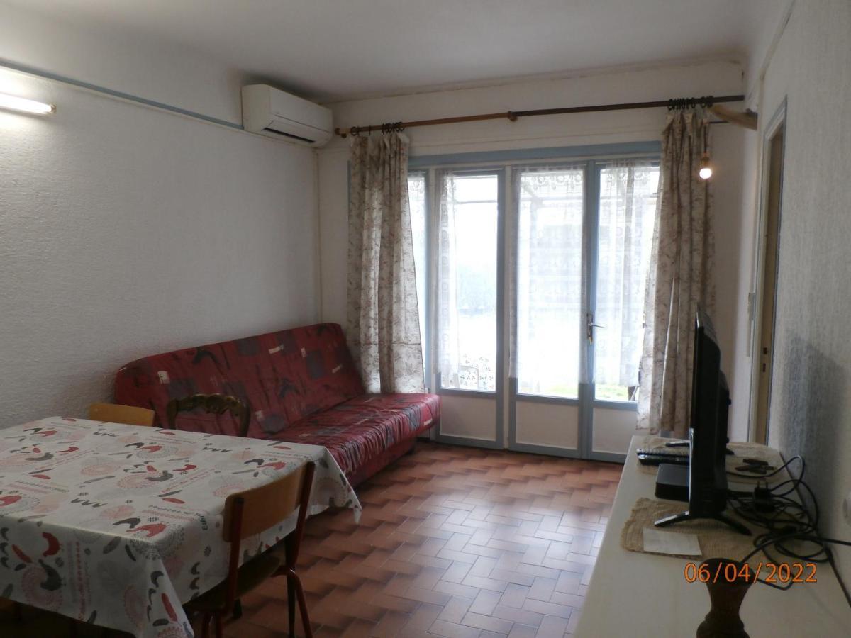 Location Dans Un Mas Avec Piscine Et Parking Argeles-sur-Mer